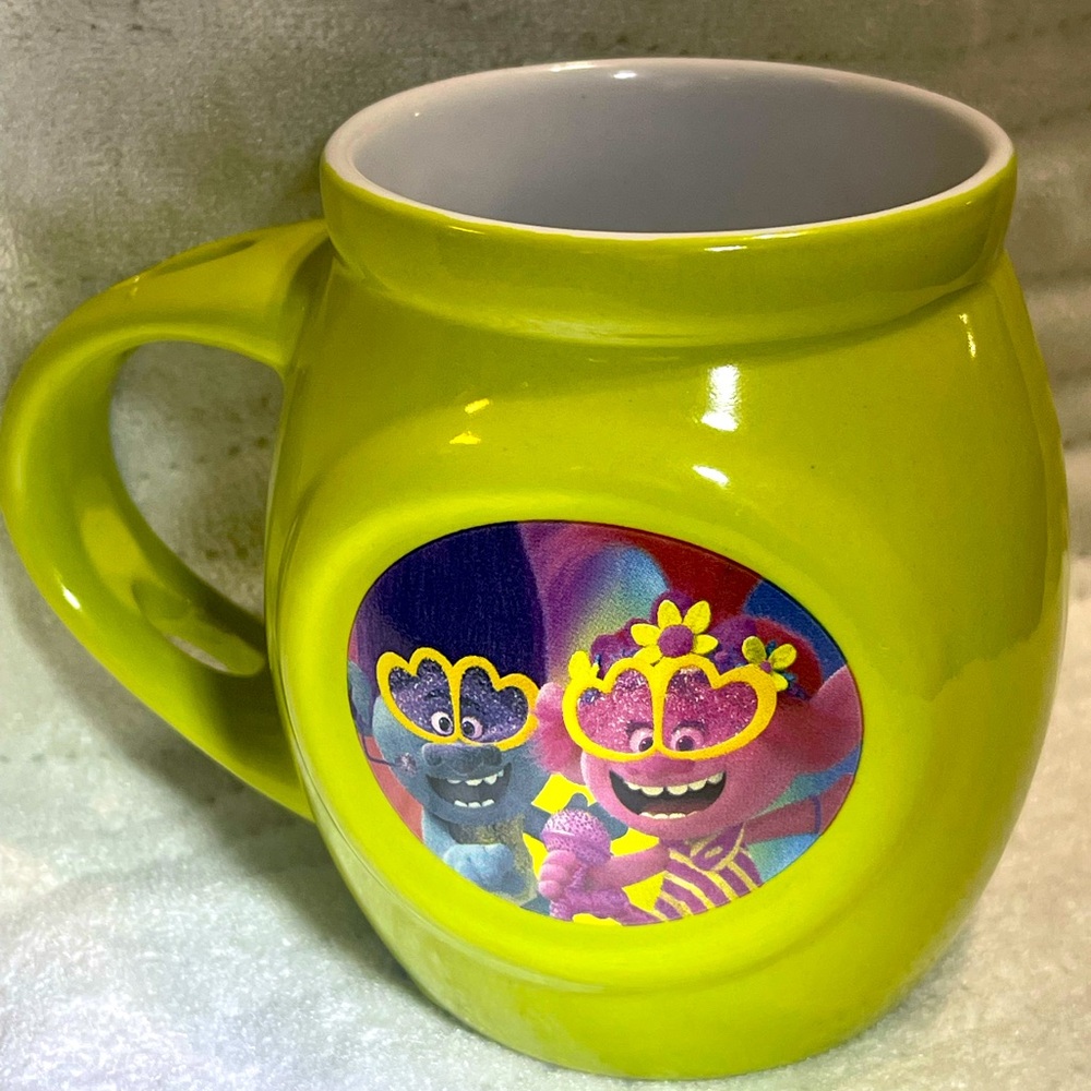 DWA “2020” Dreamworks Trolls Movie “Poppy & Branch” Lime Green Mug w/Spoon Slot